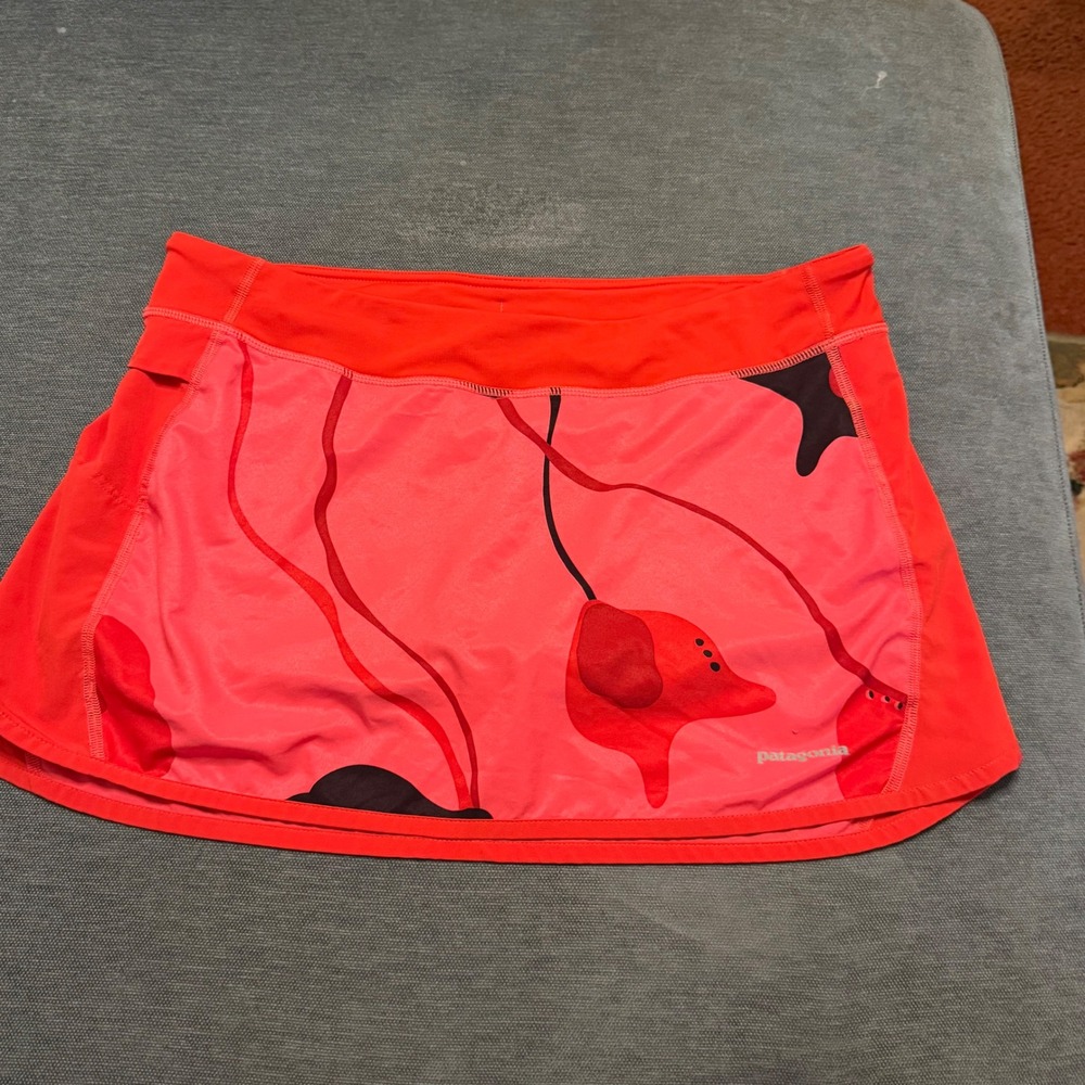 Patagonia Womens Red Pink Floral Active‎ Skort Running Hiking Skirt Small